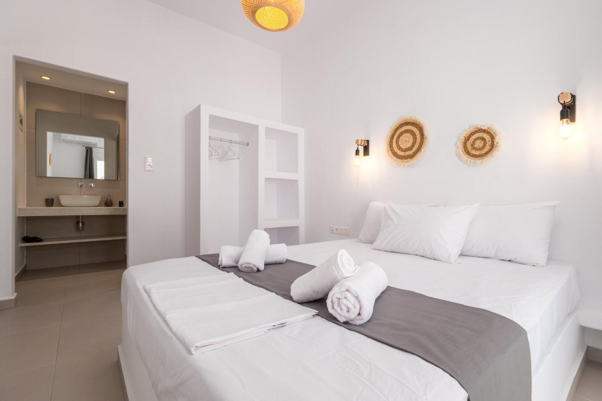 Althea Paros Aparthotel เนาซา ภายนอก รูปภาพ